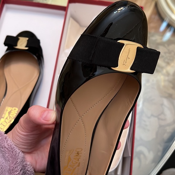 Salvatore Ferragamo flats used - Picture 4 of 5